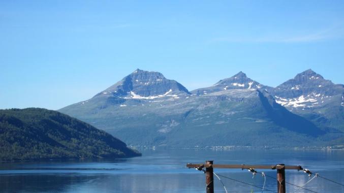 Hymiö vuoren kupeessa paluumatkalla